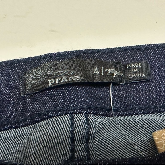 NEW prAna Indigo Stripe Jett Organic Cotton Capri Pants Size 4 Railroad Stripes - Picture 6 of 9